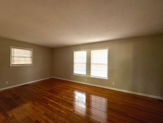 Photo - 224 Ridgedale Dr