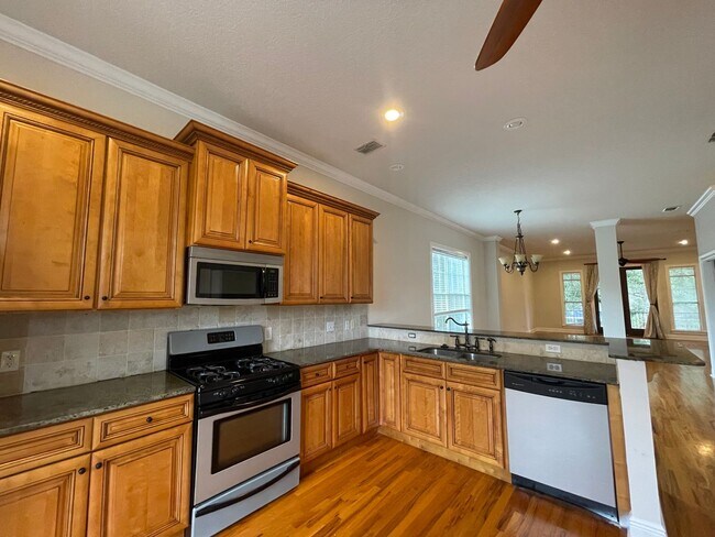 Photo - 1330 N Duval St