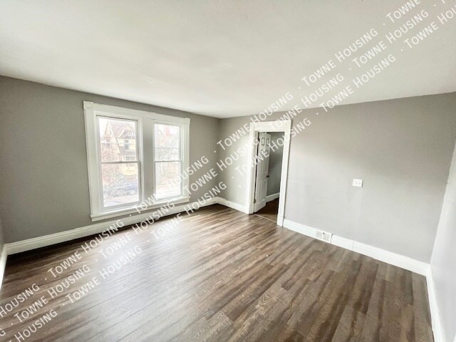 Photo - 305 15th St Unit Upper Front