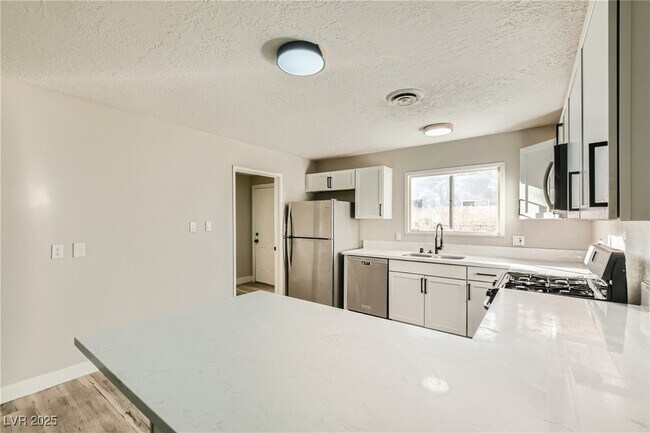 Building Photo - 2129 Michael Way Rental