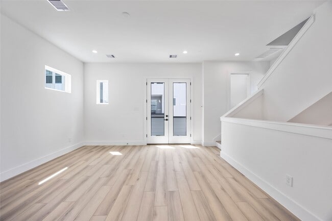 Photo - 6735 Peerless St Unit C