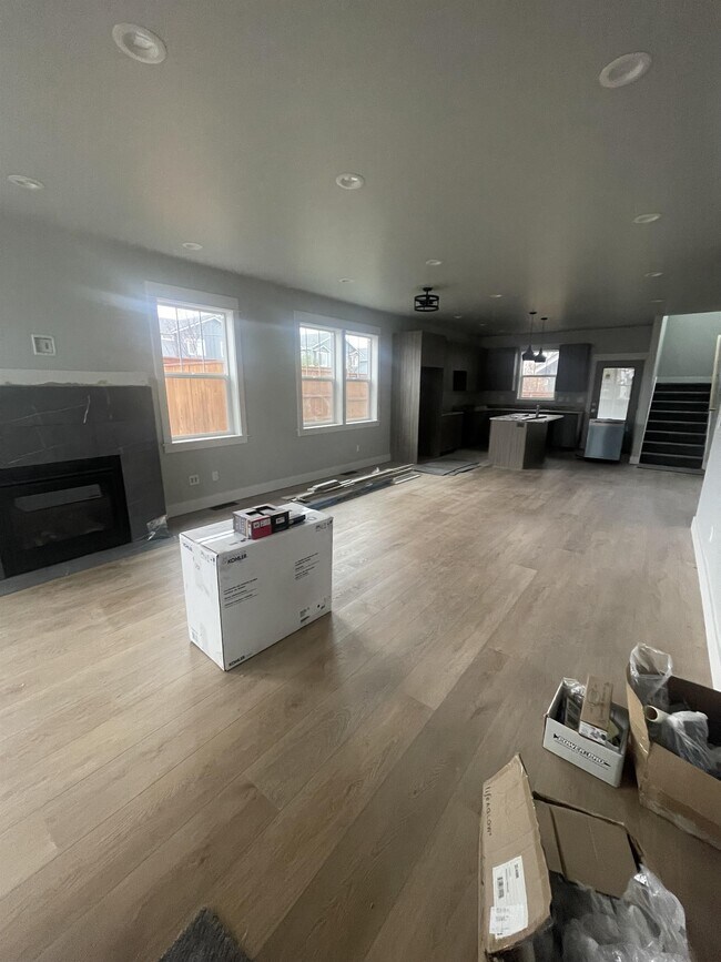 300 Everett Way Apartment Unit 300 Everett Talent, OR