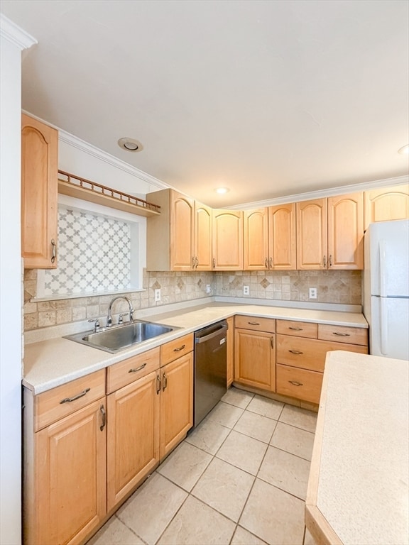 Photo - 102 Dysart St