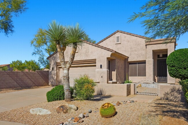 7606 E Via del Sol Dr