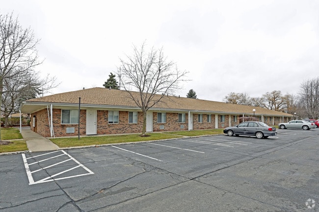 Photo - Dow Manor Apartments