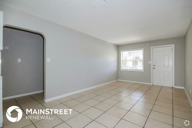 Building Photo - 1817 E Knollwood St Rental