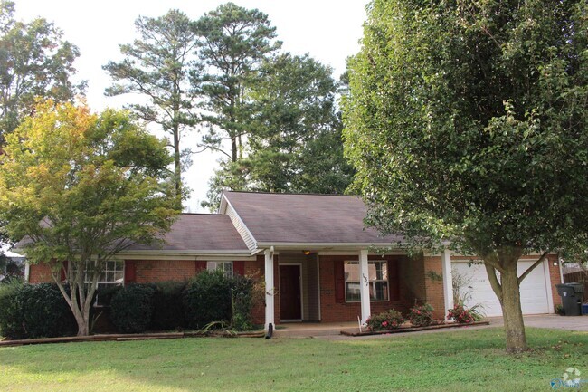 Building Photo - 137 Brass Oak Dr Rental