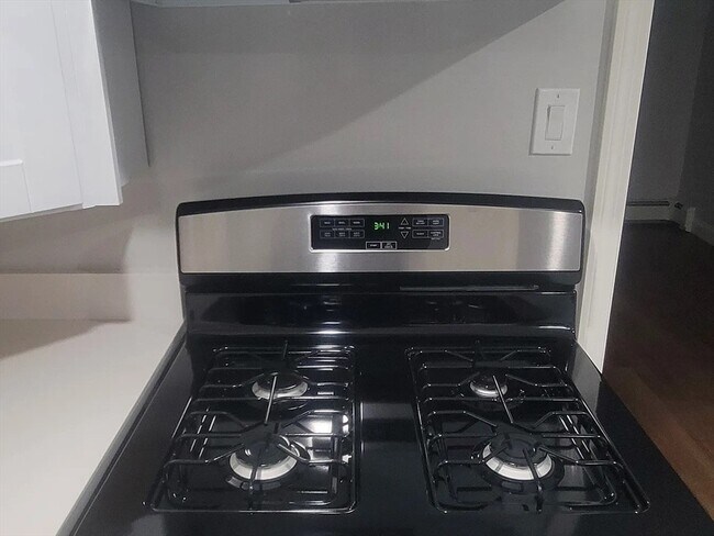 Photo - 34-36-36 Waverly St Unit 2