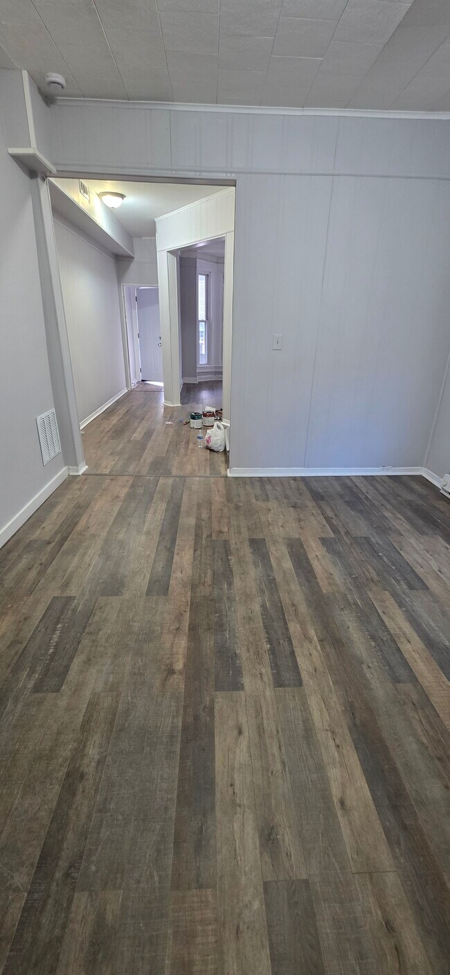 Photo - 1135 Poplar Grove St