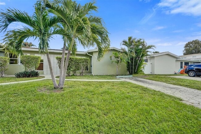 Photo - 704 NE 23rd Ave Unit 2