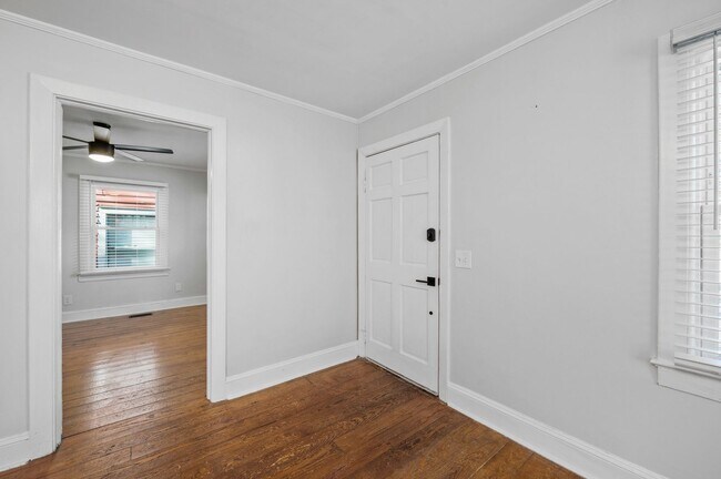 Photo - 3 Bedroom, 2 Bathroom Cottage In the Heart of Downtown Wilmington