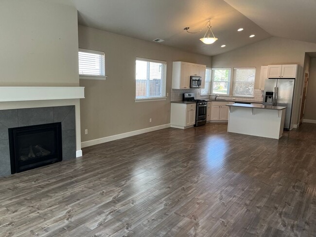 Single Level Home with Nice Layout - Single Level Home with Nice Layout