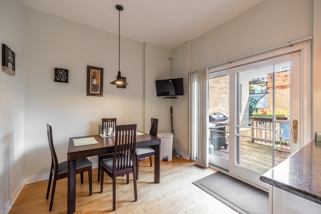 Photo - 1723 N Wood St