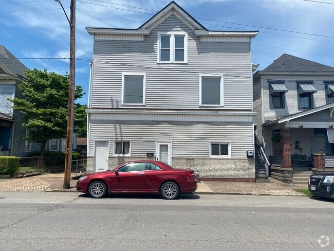 Building Photo - 723 Broadway St Unit 3 Rental