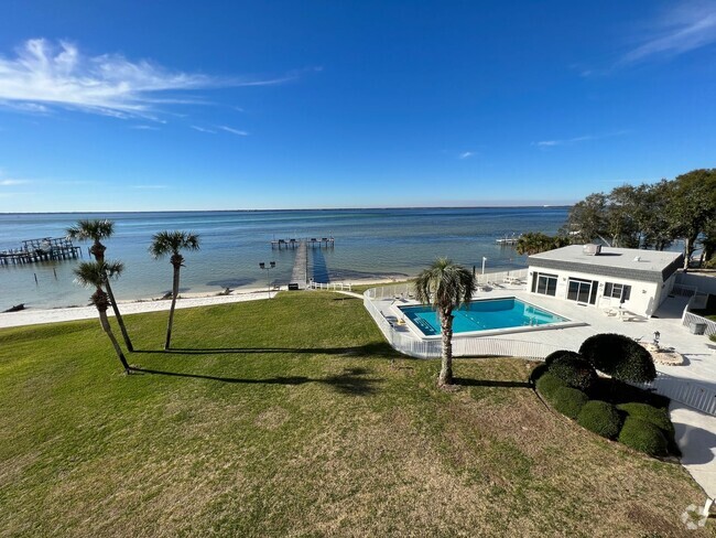 Building Photo - 2 Bedroom/2 Bath Waterfront Condo in Destin!