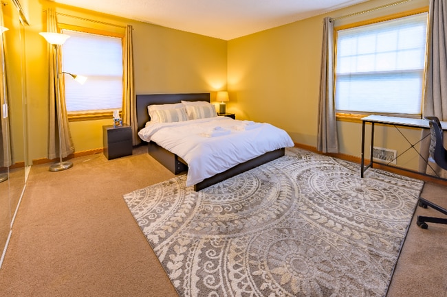 Photo - 5040 Cedar Ave S