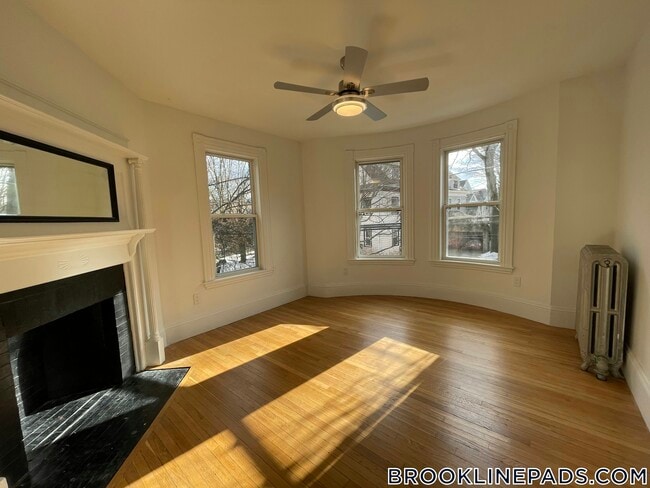 Photo - 79 Brook St Unidad 2R