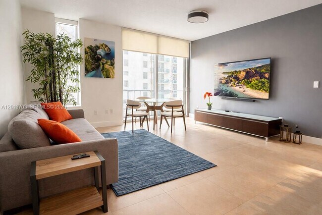 Building Photo - 1050 Brickell Ave Unit 2210