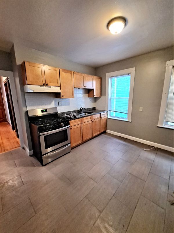 Photo - 393 Talbot Ave Unit #1