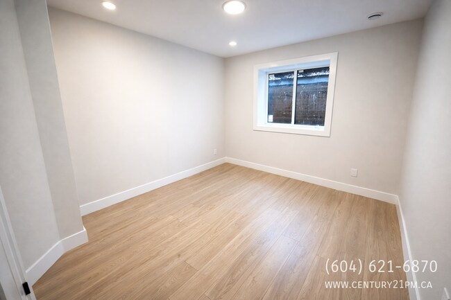 20264-2027A 27A Ave