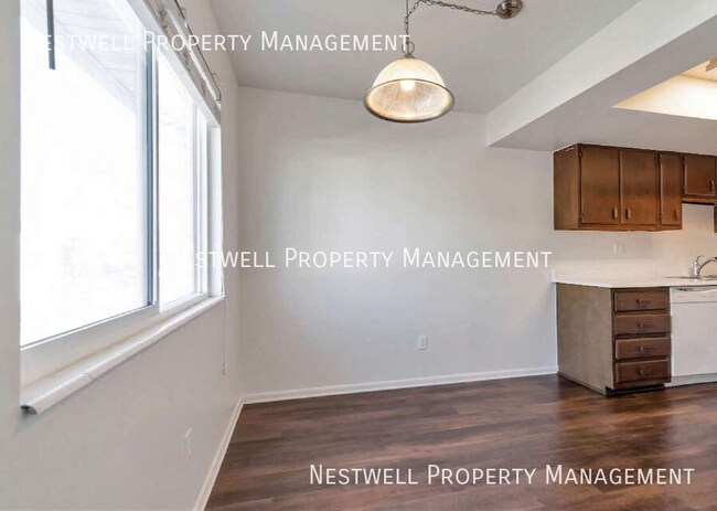 Photo - 8451 S Westridge St