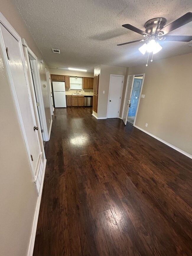 1407 Margie St Unit 4