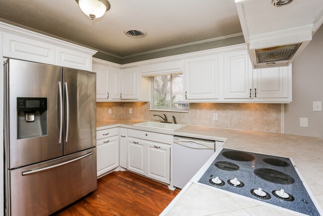 Photo - 320 Southridge Dr