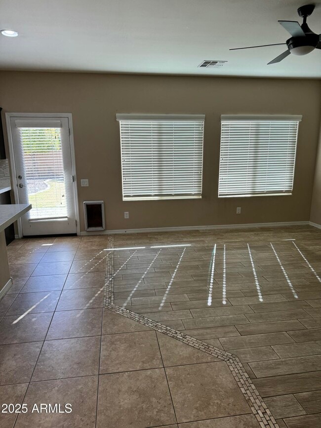 Photo - 11009 E Sutter Ave