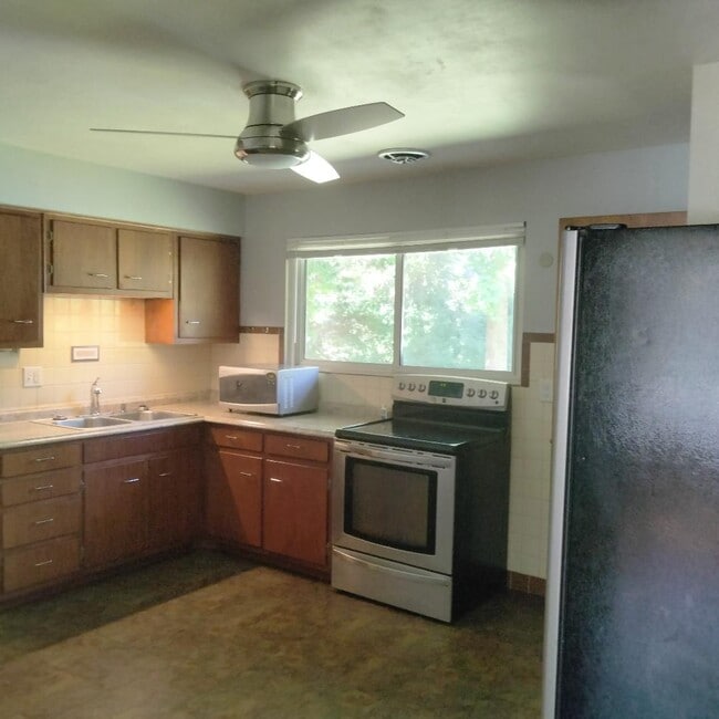 Photo - 1125 Walker Ave