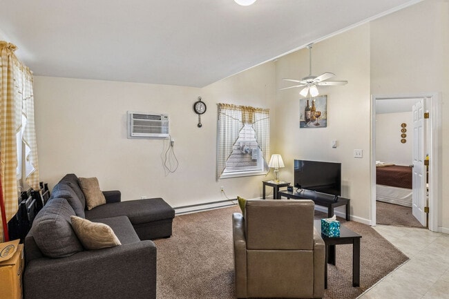 Photo - 5736 Lake Rd E Unidad SI ID1593945P