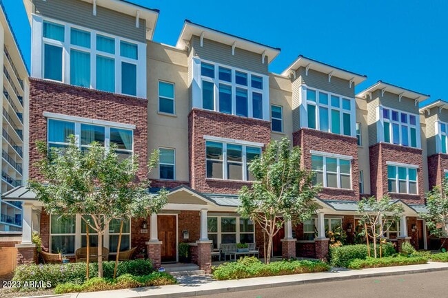 Photo - 816 N 3rd Ave