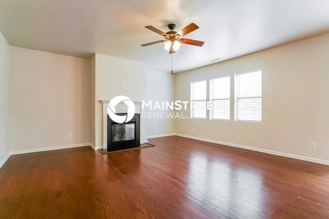 Photo - 4 Bedroom Pet-Friendly Home in GARNER, NC with Main Street Renewal