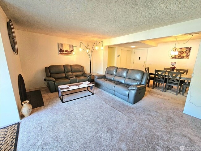 Photo - 7425 Ruby Dr SW Unidad E5