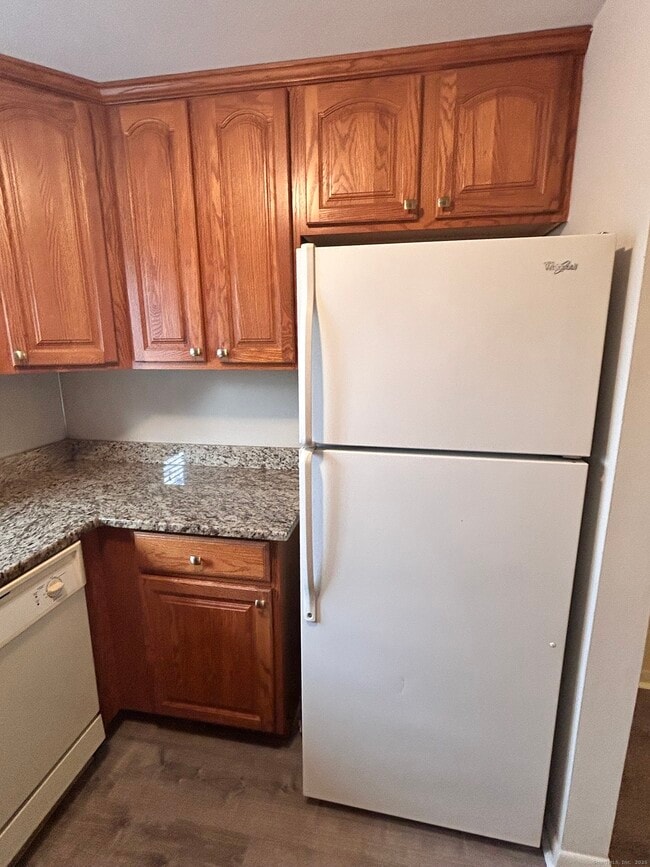 Photo - 4 Carillon Dr Unit APT B