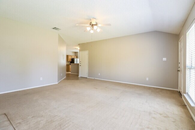 Photo - 721 Horseshoe Ct