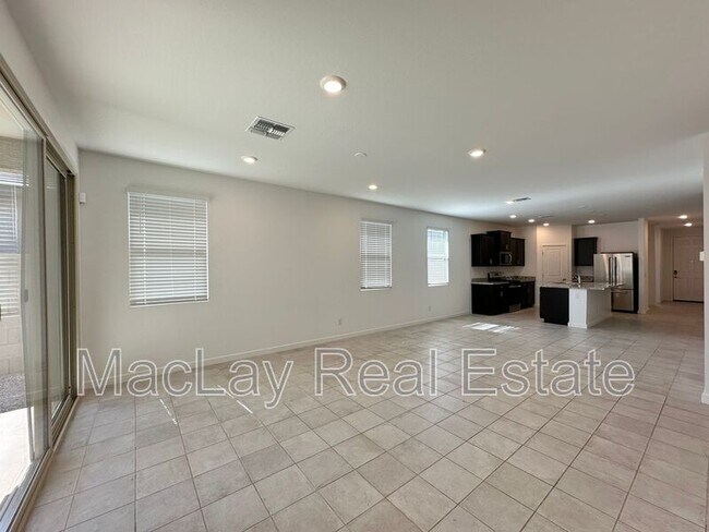 Photo - 25361 N 144th Dr