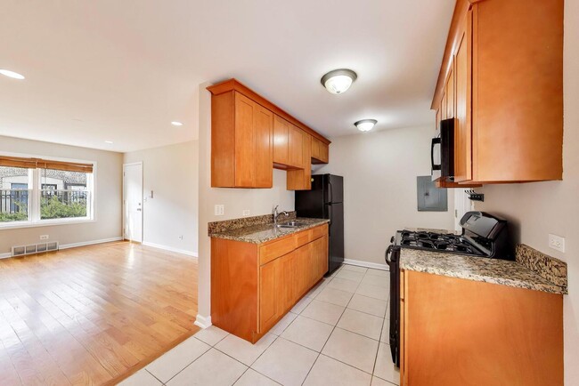 Photo - 7415 N Wolcott Ave Unit 1E