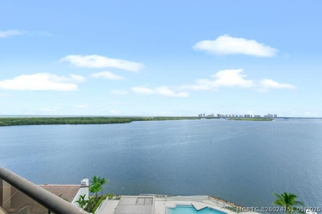 Building Photo - 100 Lakeshore Dr Unit 957
