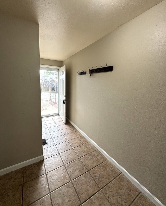 Photo - 751 W Cleveland Cir