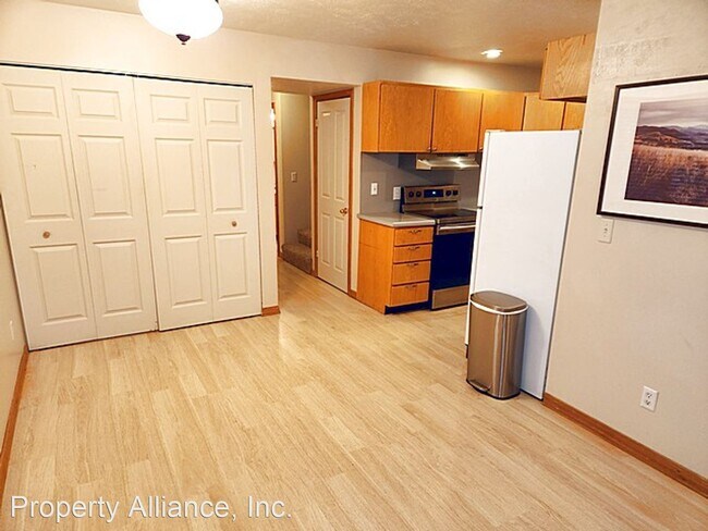 Photo - 3 br, 2 bath House - 207 Daly Avenue