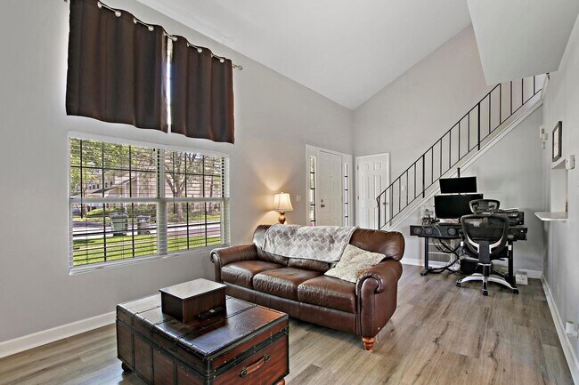 Photo - 257 Butternut Ln