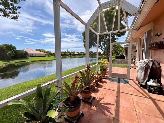 Photo - 315 Coral Trace Ln