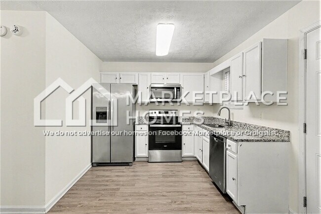 Photo - 325 Crestfield Cir