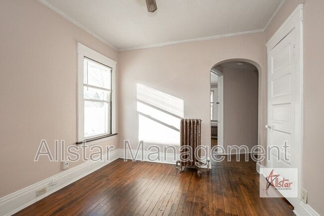 Photo - 3786 W 37th St Unidad #3