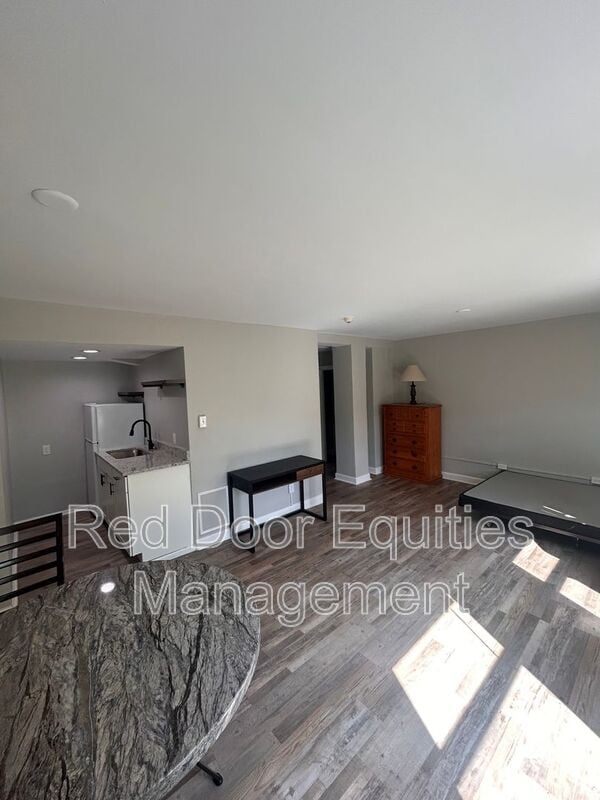 Photo - 123 N Broad St