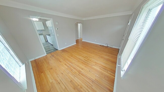 Photo - 3-Bedroom Home with Gleaming Hardwood Floors in Harper Woods!