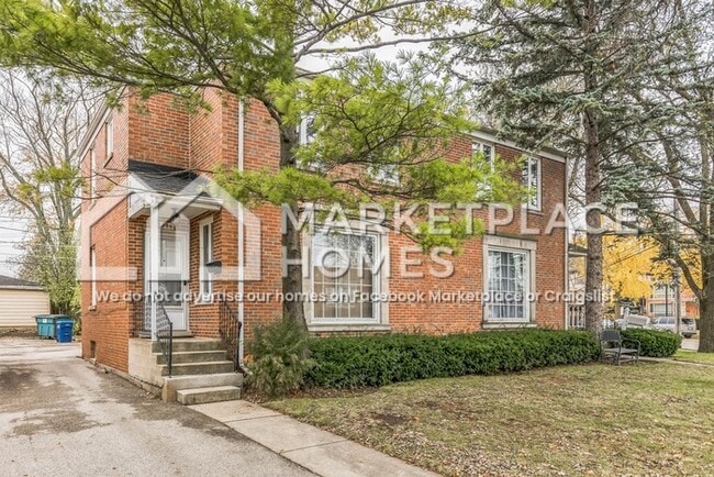 Photo - 706 Broadview Ave