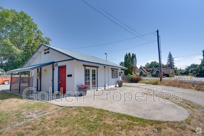 Building Photo - 1402 N Nora St Rental