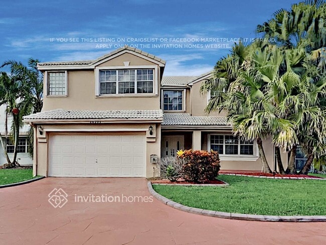 Building Photo - 10101 SW 9th Ln