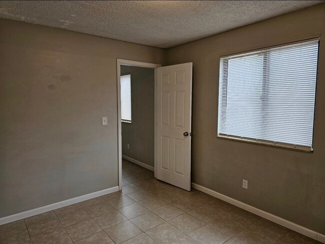 Photo - 815 S Emporia St Unit 212